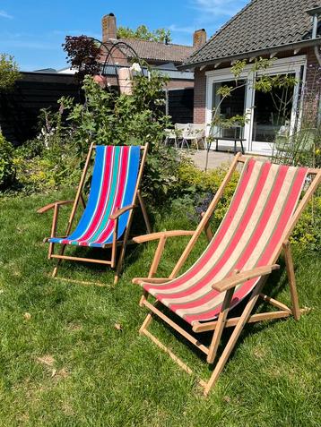 Vintage originele strandstoelen. beschikbaar voor biedingen