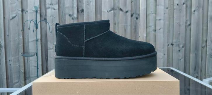 Ugg Classic Ultra Mini Platform - Black, Kleding | Dames, Schoenen, Nieuw, Lage of Enkellaarzen, Zwart, Ophalen of Verzenden