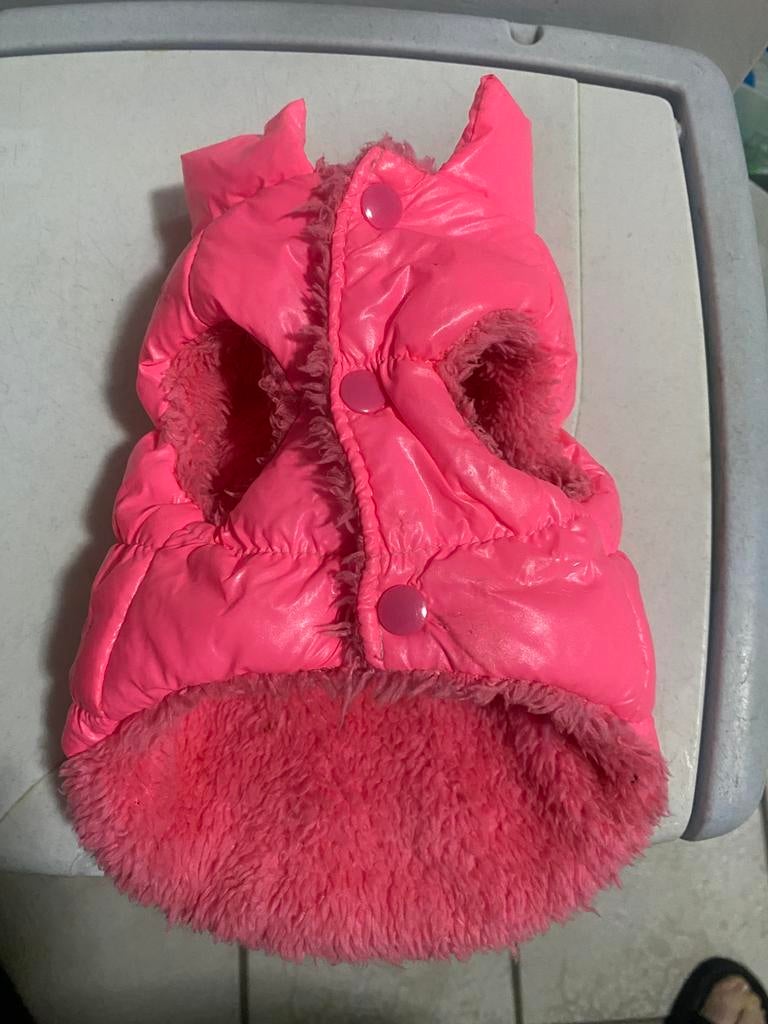 PRACHTIG FELROZE BODYWARMER VOOR EEN PUPPY, Ophalen of Verzenden, Zo goed als nieuw, Hondenjas