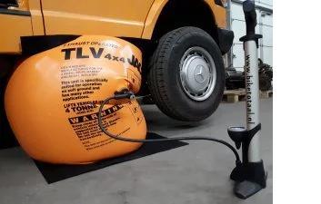 Air-jack luchtkussen krik DE ORGINELE AIR JACK, Auto diversen, Krikken, Zo goed als nieuw, Garagekrik, Hydraulisch, Ophalen