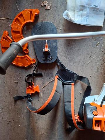 Stihl FS 131 Bosmaaier - Incl. Accessoires beschikbaar voor biedingen