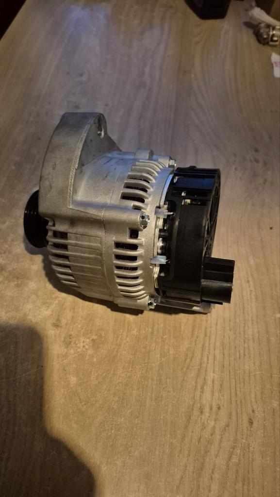 Fiat Dynamo / Alternator - Bijna Nieuw!, Auto-onderdelen, Motor en Toebehoren, Fiat, Gebruikt, Ophalen of Verzenden