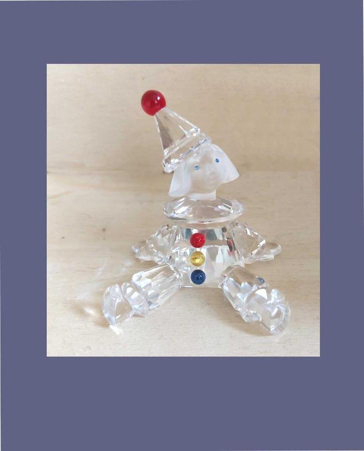 Swarovski zittende clownpop met doos en certificaat, Verzamelen, Swarovski, Zo goed als nieuw, Figuurtje, Ophalen of Verzenden