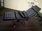 Tattoo chair / behandelstoel, Ophalen, Zwart, Zo goed als nieuw, Metaal