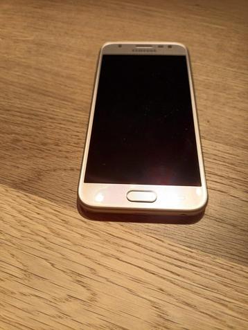 Samsung J3 (2017) 16GB NIEUW GOUD. beschikbaar voor biedingen
