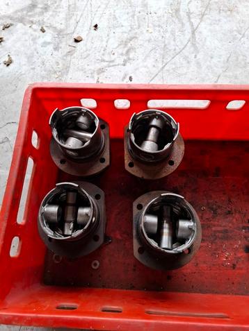 Vw kever cilinders 1600 beschikbaar voor biedingen