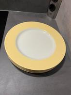 5 borden lichtgeel voor €6, Huis en Inrichting, Keuken | Servies, Ophalen, Overige stijlen, Bord(en)