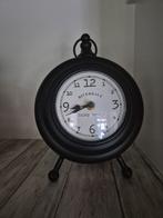 Riverdale Klokje Zwart - Tafelklok, Ophalen of Verzenden, Zo goed als nieuw, Analoog, Wekker of Tafelklok