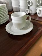 Grote partij witte kop en schotels - hotelporselein, Huis en Inrichting, Keuken | Servies, Ophalen, Gebruikt, Effen, Kop(pen) en/of Schotel(s)