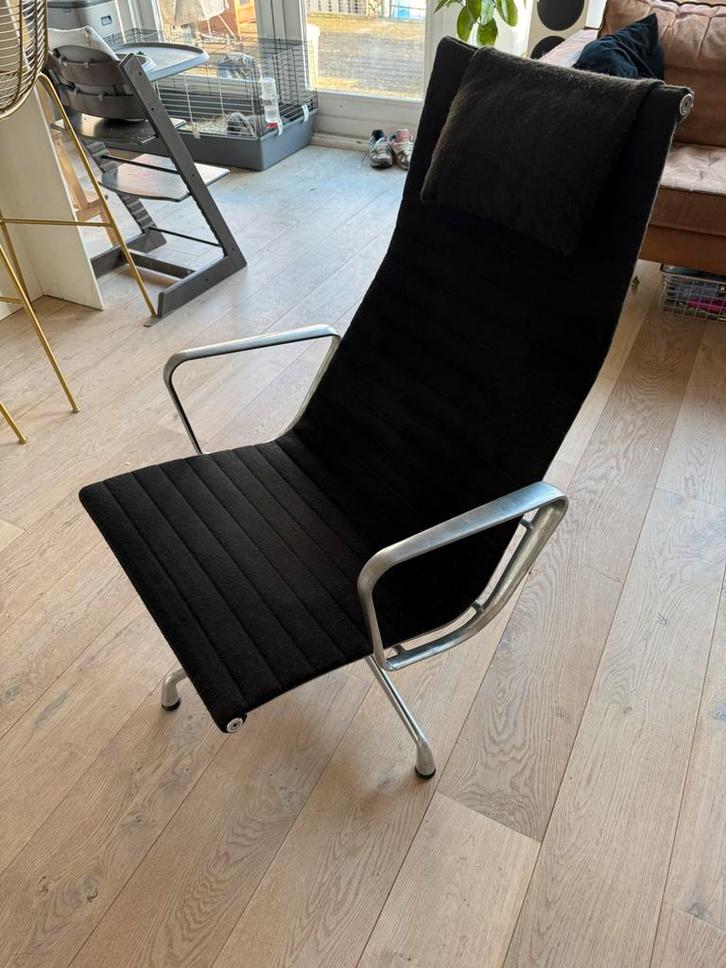 Vitra Eames Lounge chair stoel EA 124, Huis en Inrichting, Stoelen, Gebruikt, Eén, Zwart, Ophalen