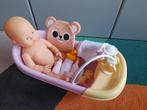 Poppenbad met babypop en accessoires, Kinderen en Baby's, Zo goed als nieuw, Ophalen, Babypop