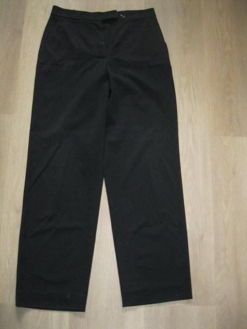 maat M, 1 nieuwe zwarte pantalon / broek, Kleding | Dames, Broeken en Pantalons, Nieuw, Maat 38/40 (M), Zwart, Lang, Ophalen of Verzenden