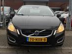 Volvo V60 2.0T Momentum | Automaat | Navigatie | 17” LMV |, Auto's, Volvo, Euro 5, Zwart, 4 cilinders, Zwart