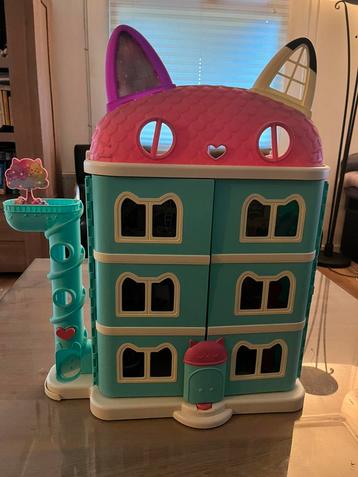 Gabby’s poppenhuis beschikbaar voor biedingen