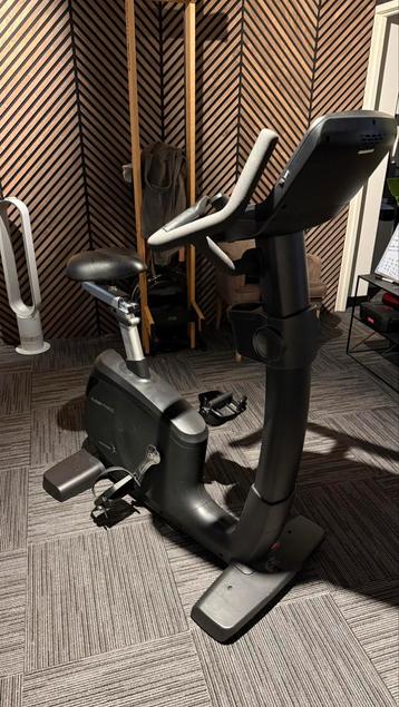 Flow fitness Pro UB5i hometrainer beschikbaar voor biedingen
