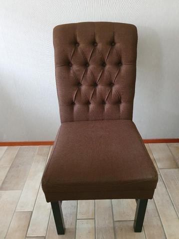 Eetkamerstoelen beschikbaar voor biedingen