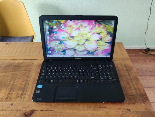 Te koop: Toshiba Satellite Laptop intel i3 15,6 inch led, Computers en Software, Windows Laptops, Zo goed als nieuw, 15 inch, HDD