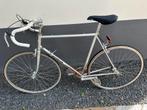Vintage motobecane racefiets, Ophalen