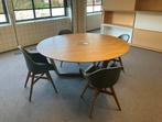 Ronde design vergadertafel merk Planq, Zakelijke goederen, Kantoor en Winkelinrichting | Kantoormeubilair en Inrichting, Ophalen of Verzenden