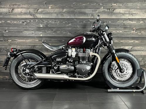 Triumph BONNEVILLE BOBBER STEALTH EDITION (bj 2025), Motoren, Motoren | Triumph, Bedrijf, Chopper, meer dan 35 kW