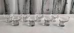 Vintage cocktail/dessert glazen op voet uit de jaren 70., Ophalen of Verzenden, Glas, Overige stijlen, Glas of Glazen
