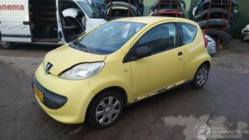 Peugeot 107 2006 1.0 12v 1KRFE Geel KBL onderdelen beschikbaar voor biedingen
