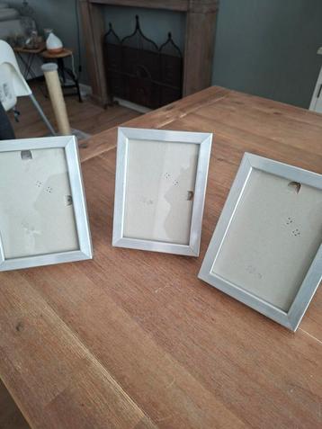 3 Zilverkleurige Ikea Fotolijsten 13x18 beschikbaar voor biedingen