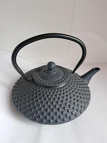 ijzeren Japanse / Chinese theepot beschikbaar voor biedingen