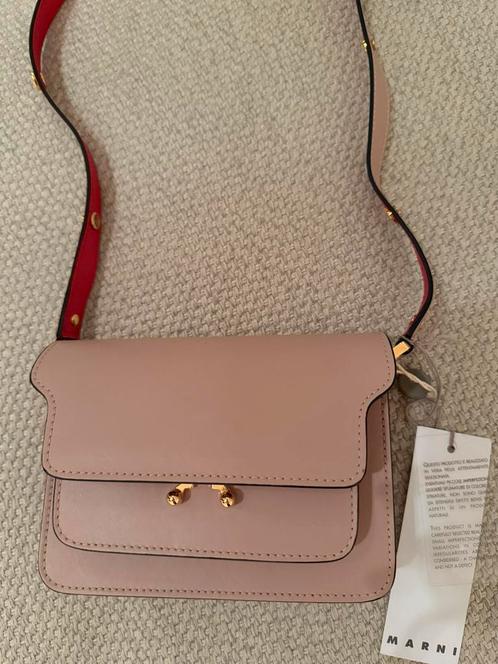 Marni trunk small crossbody tas blush *NIEUW*, Sieraden, Tassen en Uiterlijk, Tassen | Schoudertassen, Nieuw, Roze, Leer, Ophalen of Verzenden