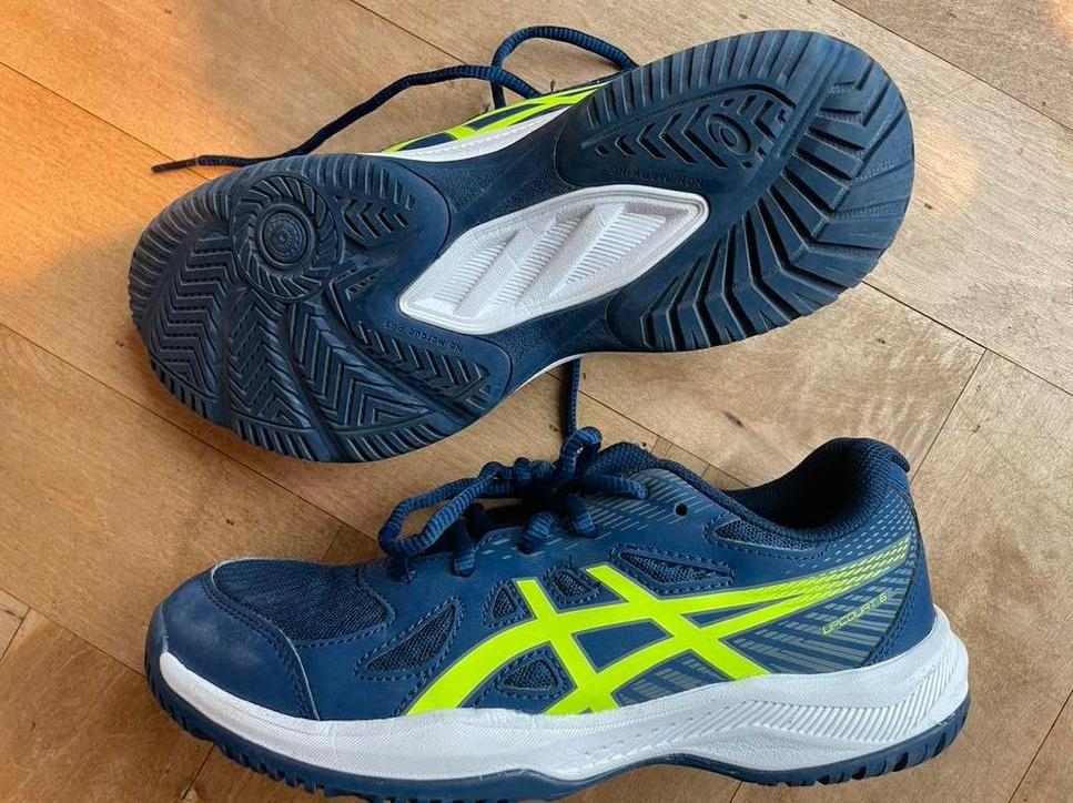 Asics zaalschoen - mt 38 - gym, volleybal, korfbal, hockey, Sport en Fitness, Korfbal, Ophalen of Verzenden, Zo goed als nieuw
