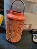 nieuwe oud roze windlicht met goudkleurige binnenkant, Huis en Inrichting, Woonaccessoires | Kandelaars en Kaarsen, Ophalen of Verzenden