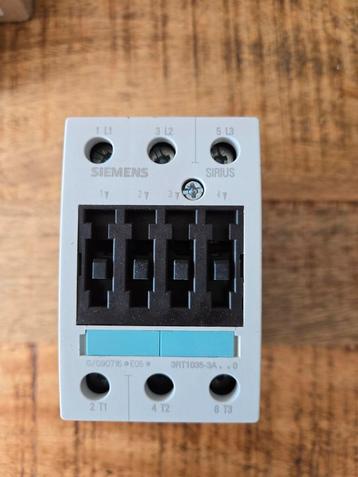 Siemens Sirius 3RT1035-3A Contactor 2 st beschikbaar voor biedingen