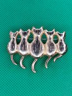Een prachtige vintage broche met veel kittens., Ophalen of Verzenden, Zo goed als nieuw, Zilver, Overige materialen