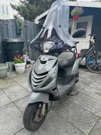 Piaggio Zip, Fietsen en Brommers, Scooters | Piaggio, Ophalen, Zip, Zo goed als nieuw, Benzine
