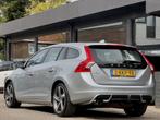 Volvo V60 1.6 T3 AUT6 R-DESIGN 150PK. LEDER NAVI AIRCO LED L, Gebruikt, 4 cilinders, 150 pk, 1451 kg