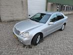 Mercedes-Benz C-Klasse 2.0 C200 Kompr Sedan AUT 2001 Grijs, Auto's, Automaat, Achterwielaandrijving, 74 €/maand, 4 cilinders