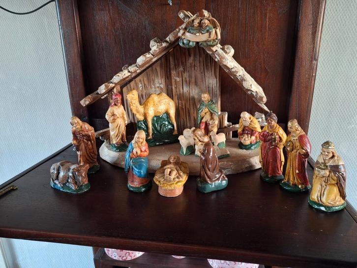 Kerststalbeelden/Kerststal/Beeldjes/Meerschuim Beeld, Antiek en Kunst, Antiek | Religie, Ophalen of Verzenden