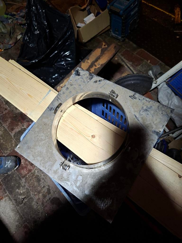 Houtkachel buis vloerbevestiging, Ophalen, Hout, Houtkachel