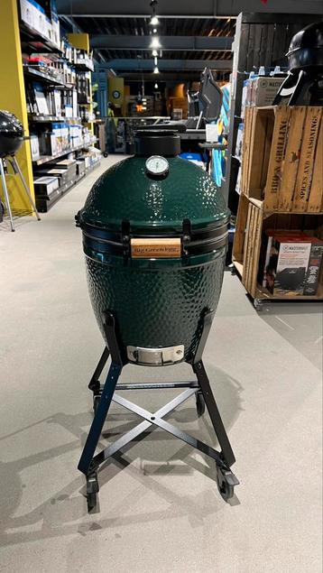 Big Green Egg Small – Nieuw & Ongebruikt – Uit Showroom beschikbaar voor biedingen