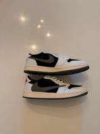 Travis scott olive, Zwart, Nike, Ophalen of Verzenden, Sneakers of Gympen