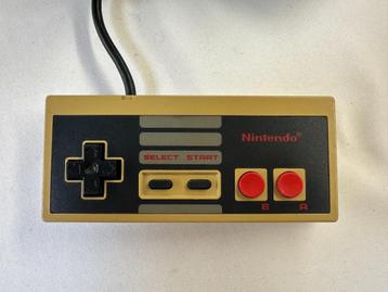 Nintendo Controller verkleurd NES-004E - NES beschikbaar voor biedingen
