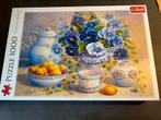 Trefl puzzel 1000 stukjes Blauw Bouquet, Hobby en Vrije tijd, Denksport en Puzzels, Ophalen of Verzenden, 500 t/m 1500 stukjes