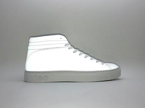 Nat-2 unisex sneaker Sleek wit reflecterend, maat 37, 44, 45, Kleding | Heren, Schoenen, Nieuw, Sneakers of Gympen, Wit, Verzenden