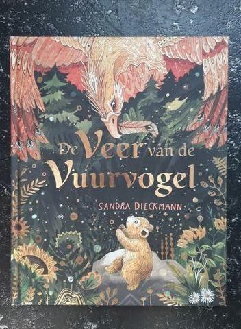 De veer van de vuurvogel  beschikbaar voor biedingen