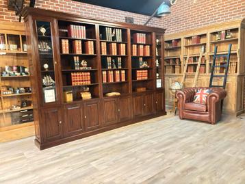 Boekenkast / bibliotheekkast van mr higgins  beschikbaar voor biedingen