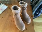 Beige Riekr Laarsjes met Bont - 1x Gedragen, Kleding | Dames, Schoenen, Ophalen of Verzenden, Zo goed als nieuw, Beige, Lage of Enkellaarzen
