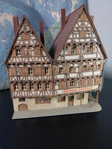 Kibri, Raadhuis met apotheek.  beschikbaar voor biedingen