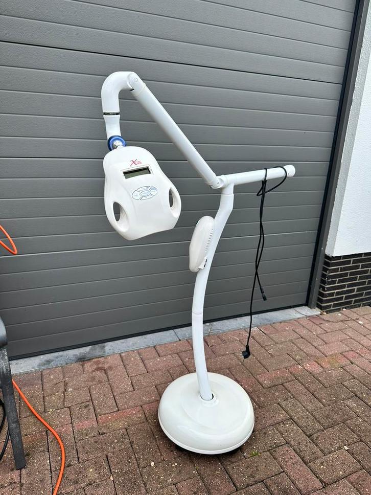 Tandenbleeklamp, Witgoed en Apparatuur, Persoonlijke-verzorgingsapparatuur, Zo goed als nieuw, Ophalen of Verzenden