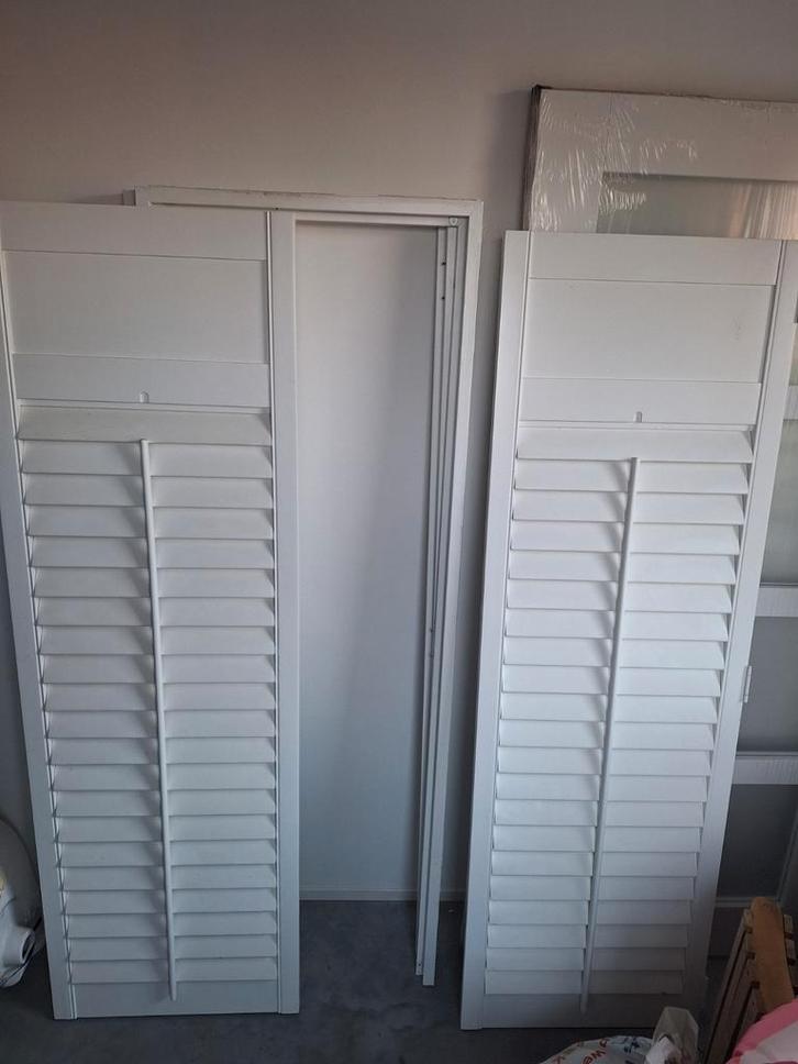 Witte binnendeuren met lamellen, Doe-het-zelf en Verbouw, Deuren en Horren, Zo goed als nieuw, Binnendeur, 200 tot 215 cm, 80 tot 100 cm