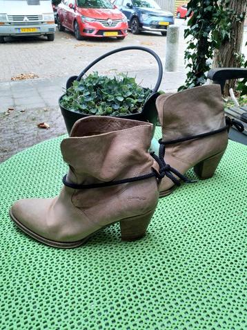 Vai vai enkellaarsjes beige leder maat 38 beschikbaar voor biedingen